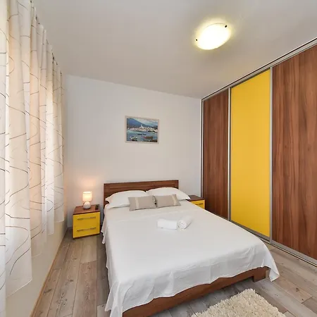 Marta Apartment *