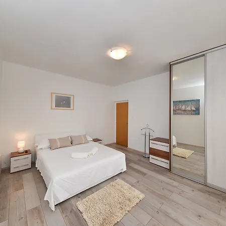 Marta Apartment