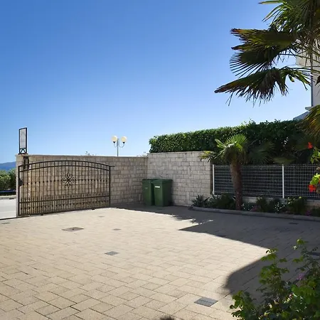 Marta Daire